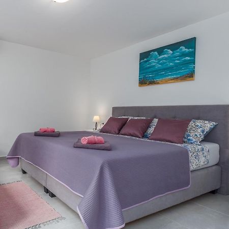 Apartment Lacea Пула Екстериор снимка