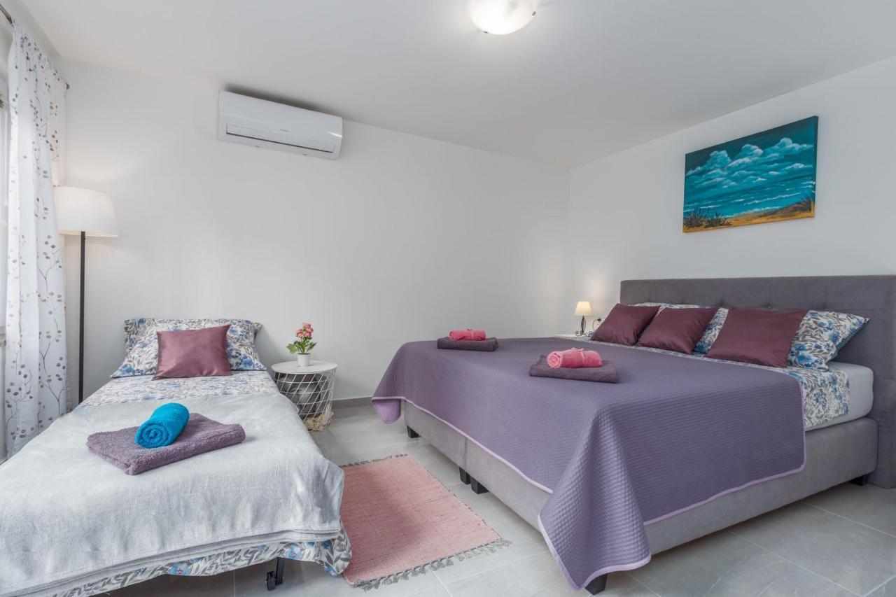 Apartment Lacea Пула Екстериор снимка