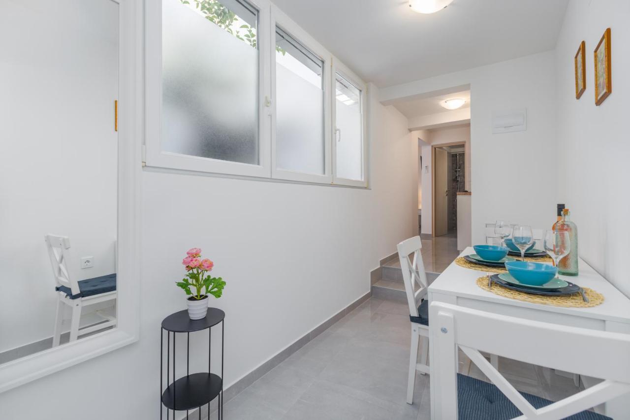 Apartment Lacea Пула Екстериор снимка